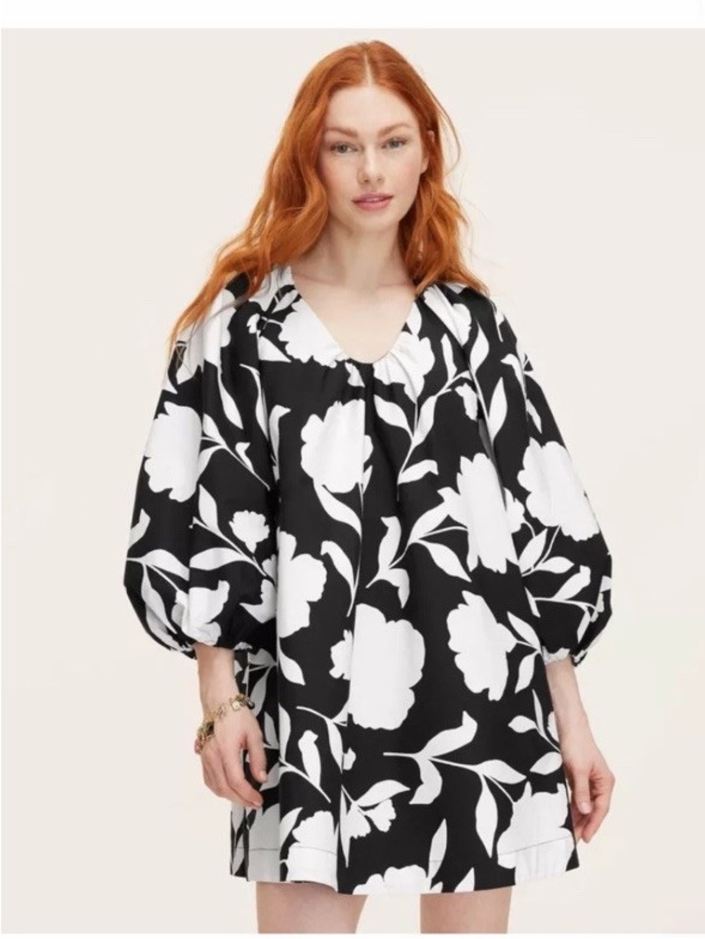 Black & White Floral V-Neck Puff Sleeve Tunic Dress